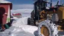 Van’da karla mücadele çalışması havadan görüntülendi