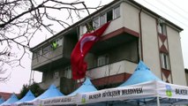 Şehit Yılmaz'ın babaevine Türk bayrağı asıldı - BALIKESİR