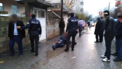 Tacizci Olduğu İddia Edilen Kişiye Mahalleliden Meydan Dayağı