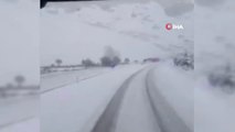 Afyonkarahisar'da Aşırı Yağan Kar Nedeniyle Bağlantı Yolları Trafiğe Kapandı