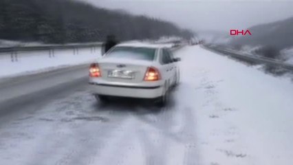 Afyonkarahisar'da Ulaşıma Kar Engeli