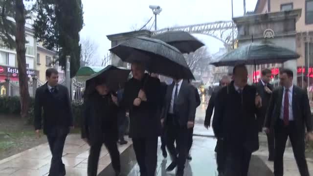 Bakan Ersoy, Osman Gazi ve Orhan Gazi Türbelerini Ziyaret Etti