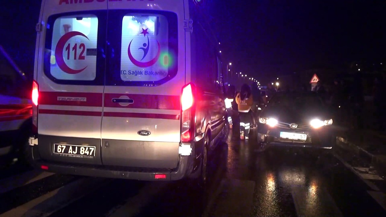 Otomobiller çarpıştı; Yaralılar var…