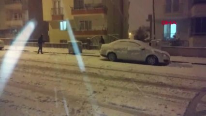 Çorum'da Kar Hayatı Olumsuz Yönde Etkiledi