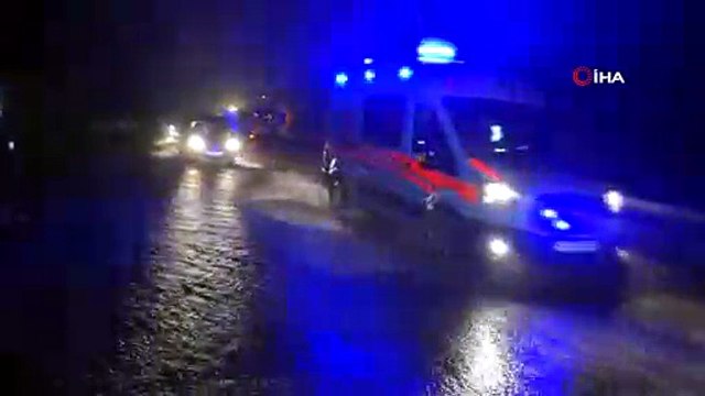 Fethiye - Antalya karayolu sel sebebiyle ulaşıma kapandı, uzun araç kuyrukları oluştu