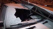 Kar Yağışı Nedeniyle Taziye Çadırı Çöktü 2 Otomobil Hasar Gördü