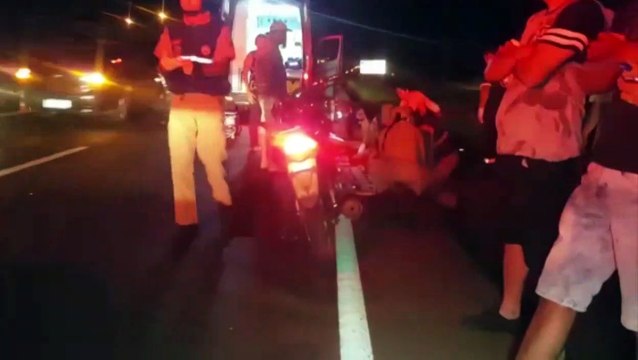 Duas pessoas ficam feridas em colisão na BR-277