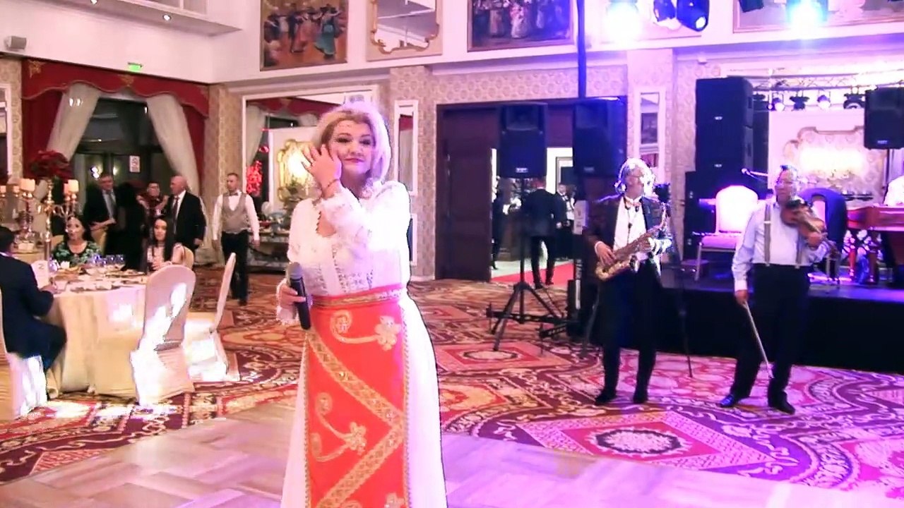 Cantec pentru nasa si mireasa - Fa-ti nasa fina frumoasa - Simona Tone Live