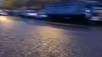 Şiddetli Yağış Sonrası Yolları Su Bastı