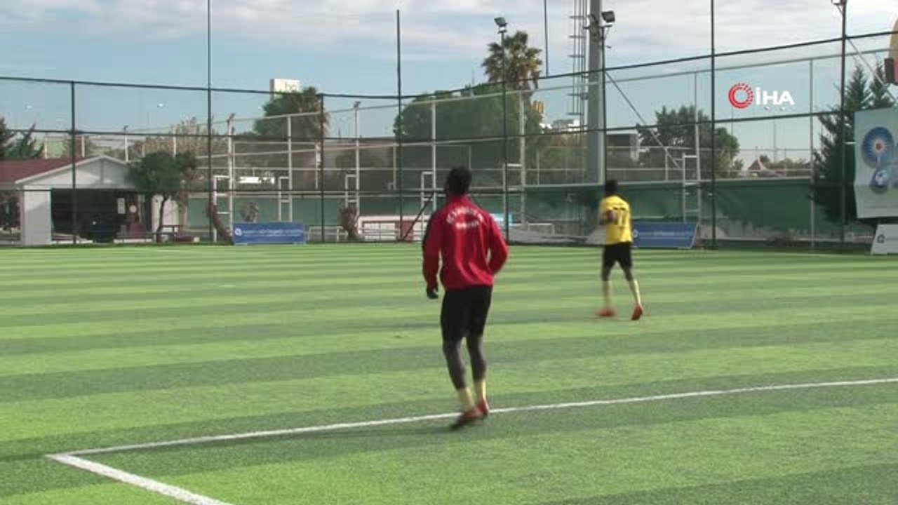Afrikalı Futbolcuların Çıkış Kapısı Antalya