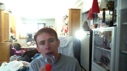 Wiwi égratigne "danse" de Fanny Bloom