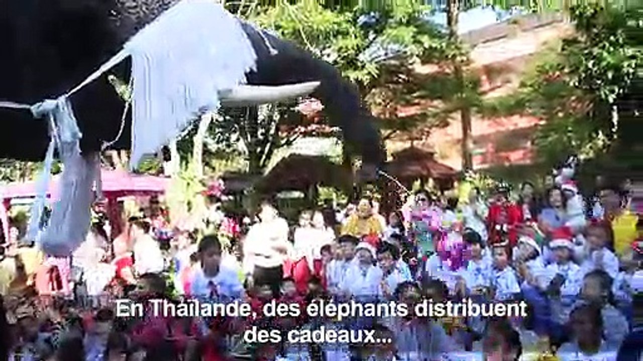 Thaïlande: un père Noël pas comme les autres pour des écoliers