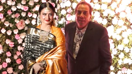 Rekha And Dharmendra Together At Kapil Sharma Ginni Chatrath Mumbai Reception 2018
