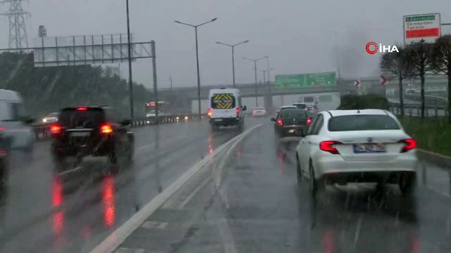 İstanbul Avrupa Yakasında kar yağışı etkili oluyor