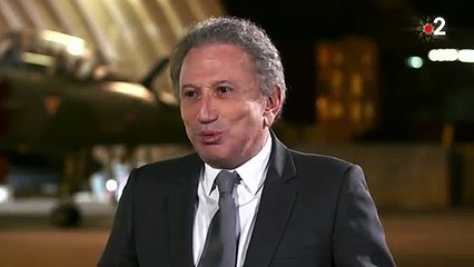 Emmanuel Macron rend hommage aux soldats qui permettent aux Français de passer Noël "en sécurité"