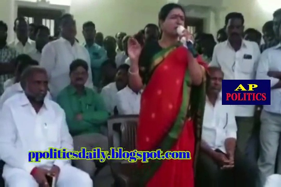 DK Aruna Seriously Warns To Her Party Cadre - AP Politics
