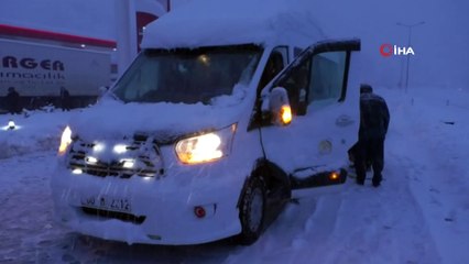 Tokat'ta Ulaşıma Kar Engeli... Sürücüler Zor Anlar Yaşadı