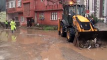 Adana'da Şiddetli Yağış Su Baskınlarına Yol Açtı