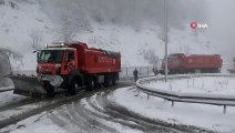 Bolu Dağı’nda kar yağışı devam ediyor