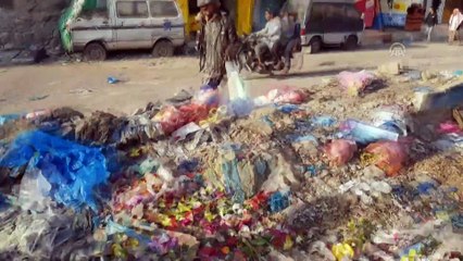 Taiz'de çöp yığınları savaş kadar tehlike saçıyor - TAİZ