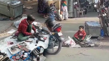 महिला को किए गए वाट्सएप ने हाथों—हाथ बदल दी इस बच्चे की जिंदगी, देखें वीडियो