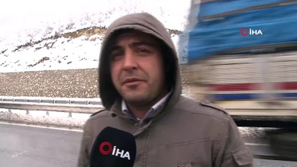 Karda kayan yolcu otobüsü yoldan çıktı