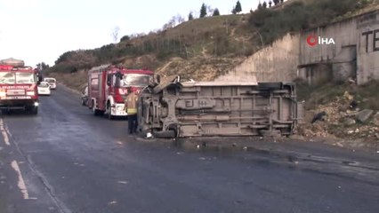 Minibüs Gizli Buzlanma Nedeniyle Takla Attı