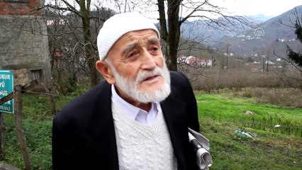 Gazete okumak için her gün 8 kilometre yol katediyor - GİRESUN