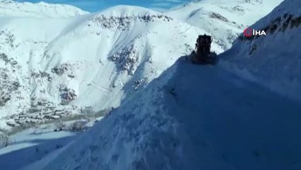Karda Mahsur Kalan Vatandaşları Belediye Ekipleri Kurtardı