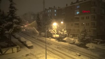 Çorum'da, Yolda Kalan Hasta Paletli Kar Ambulansı ile Kurtarıldı