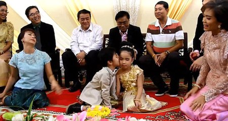 Taylandlı Bir Aile, Önceki Hayatlarında Sevgili Olduklarına İnandığı İkiz Çocuklarını Evlendirdi