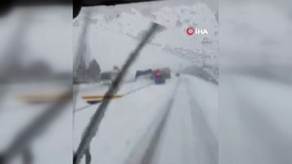 - Afyonkarahisar-Kütahya karayolu trafiğe kapandı