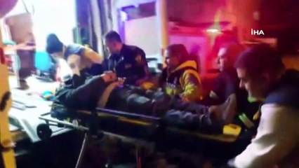 Ekipler kaza yapan otomobilde sıkışan şahsı kurtarmak için seferber oldu
