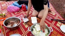 survival skills food khmer twin sisters Chicken with cabbage