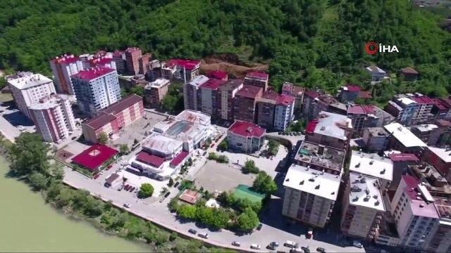 ‘Vefalı eller ve gülen yüzler’ yaşlı ve hastaların yardımına koşuyor