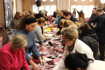 Kimsesiz Çocuklar İçin 6 Bin Atkı ve Bere Ördüler