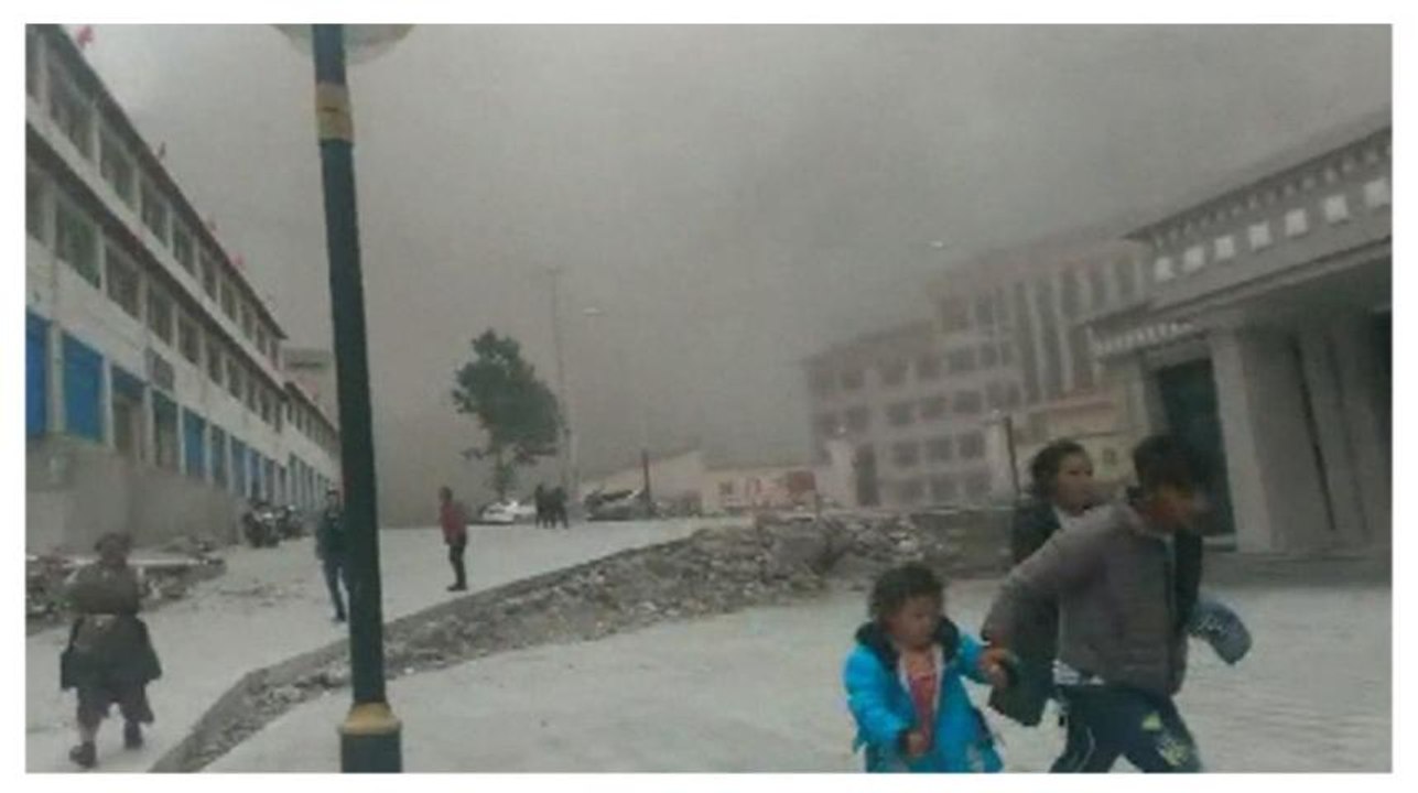 Tibet : il filme le tremblement de terre avec son téléphone