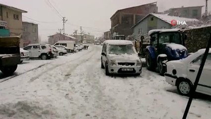 Yoğun Kar Yağışı Çelikhan'da Hayatı Olumsuz Etkiledi