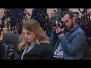 Basha-Ramës: Po mashtron studentët me cikërrima - News, Lajme - Vizion Plus