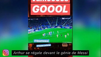 Les fans de Dortmund fous après le derby, Arthur se régale devant le génie de Messi