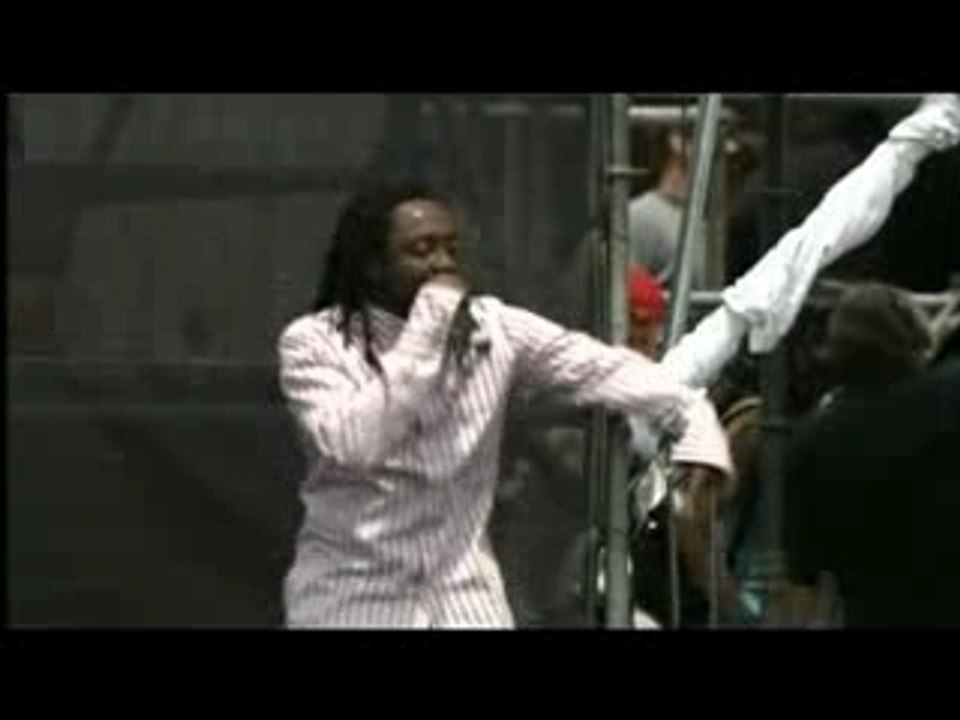 Black Eyed Peas Don't Phunk With My Heart Live8