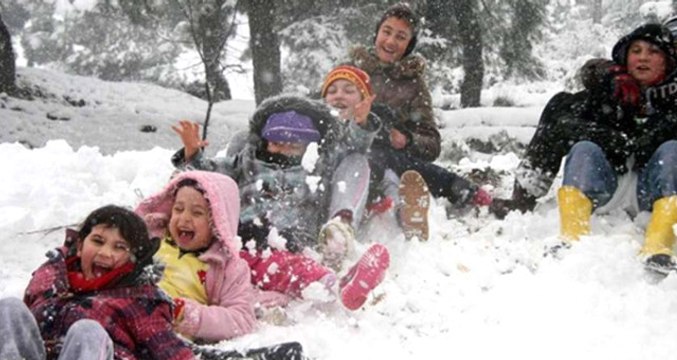 Yoğun Kar Yağışı Nedeniyle 6 İlde Okullar Tatil Edildi! İşte O İller