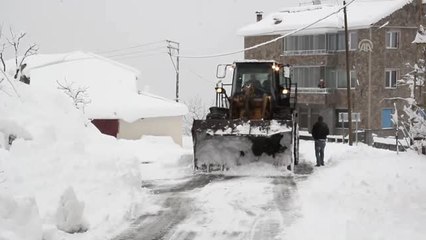 Yaylada Karda Mahsur Kalan 4 Kişi Kurtarıldı
