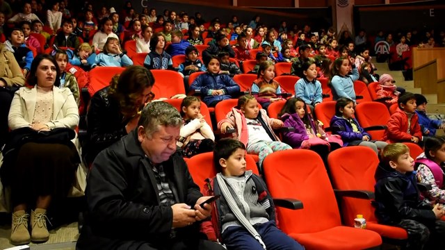 Polis öğrencileri tiyatro oyunuyla bilinçlendirdi - MUĞLA
