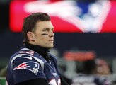 Should we believe Brady when he says he's not injured?