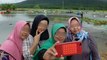 Aksi Turis Berselfie di Lokasi Tsunami Disoroti Media Asing, Demi Dapat Banyak Like di Media Sosial