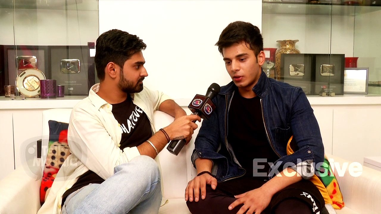 Siddharth Sharma COMMENTS On Priyank Sharma And Divya Agarwal Relationship | PUNCH BEAT