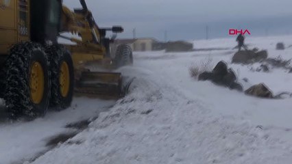 Kars'ta Mahsur Kalan Baba ile Oğlu Kurtardılar