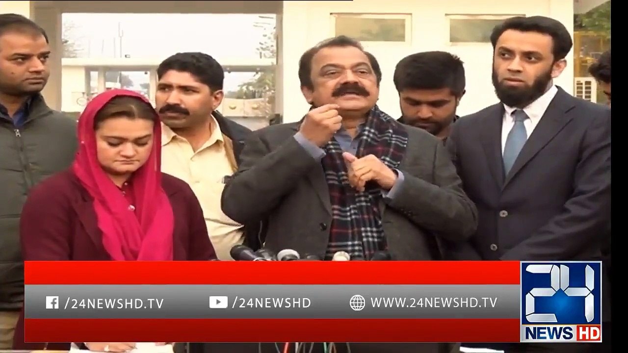 میں نے خود خدا کی قسم 2008 کے بعد شیخ رشید کو نواز شریف کے پیچھے کتے کی طرح دم ہلاتے دیکھا