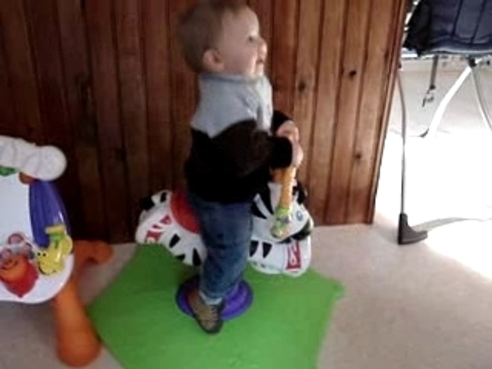 Ethan fait du cheval